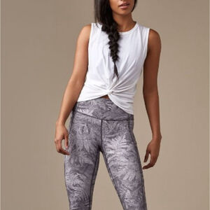 Women's Lululemon Crescent Tank White Twist Front Sleeveless Tank Top S